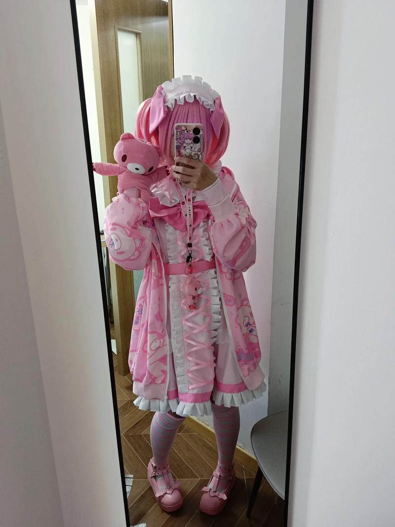 探索完美世界私服中的暴力熊之谜